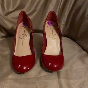 Jessica Simpson -Red Pumps